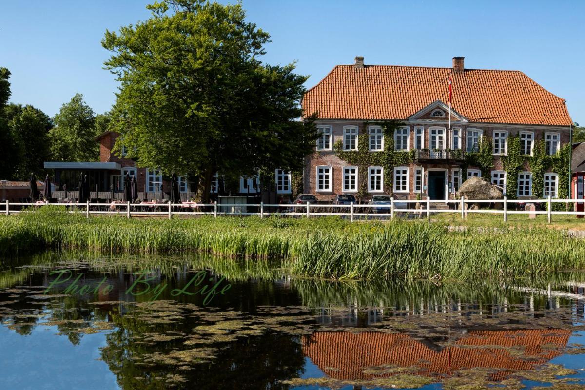 Den Gamle Kro Ved Gram Slot Eksteriør bilde