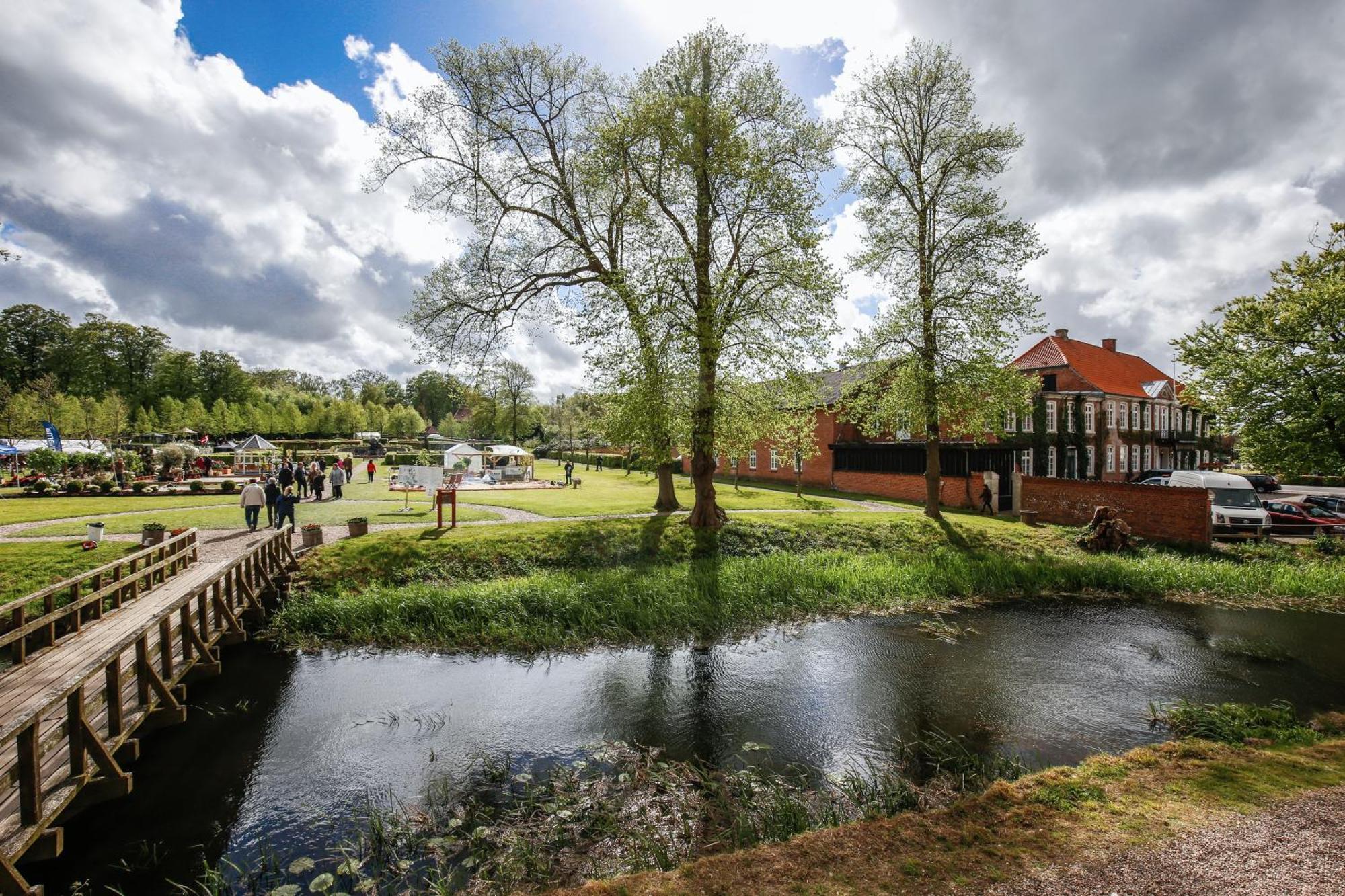 Den Gamle Kro Ved Gram Slot Eksteriør bilde